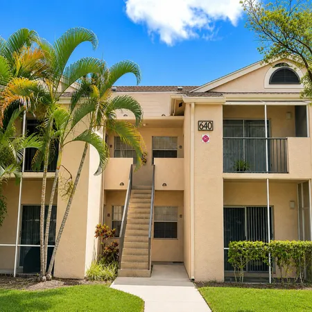 $219,000 | 640 Cypress Club Way, Unit B12, Deerfield Beach, FL 33064