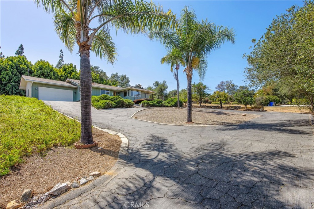 1776 St Peters Drive Fallbrook, CA 92028 - Photo 8 of 55