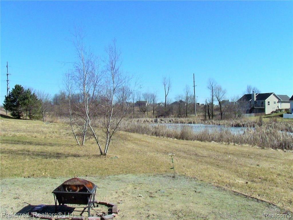 2792 Laurel Ridge Lane Howell, MI 48843 - Photo 16 of 21 14-IMG_4878.JPG