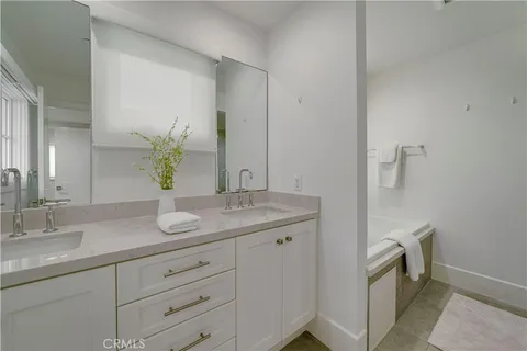 $18,000 | 608 Heliotrope Avenue, Corona del Mar, CA 92625