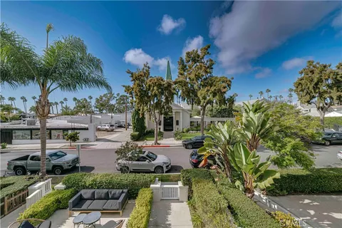 $18,000 | 608 Heliotrope Avenue, Corona del Mar, CA 92625