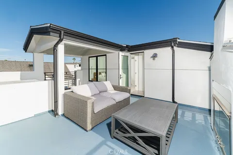 $18,000 | 608 Heliotrope Avenue, Corona del Mar, CA 92625