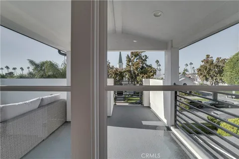 $18,000 | 608 Heliotrope Avenue, Corona del Mar, CA 92625