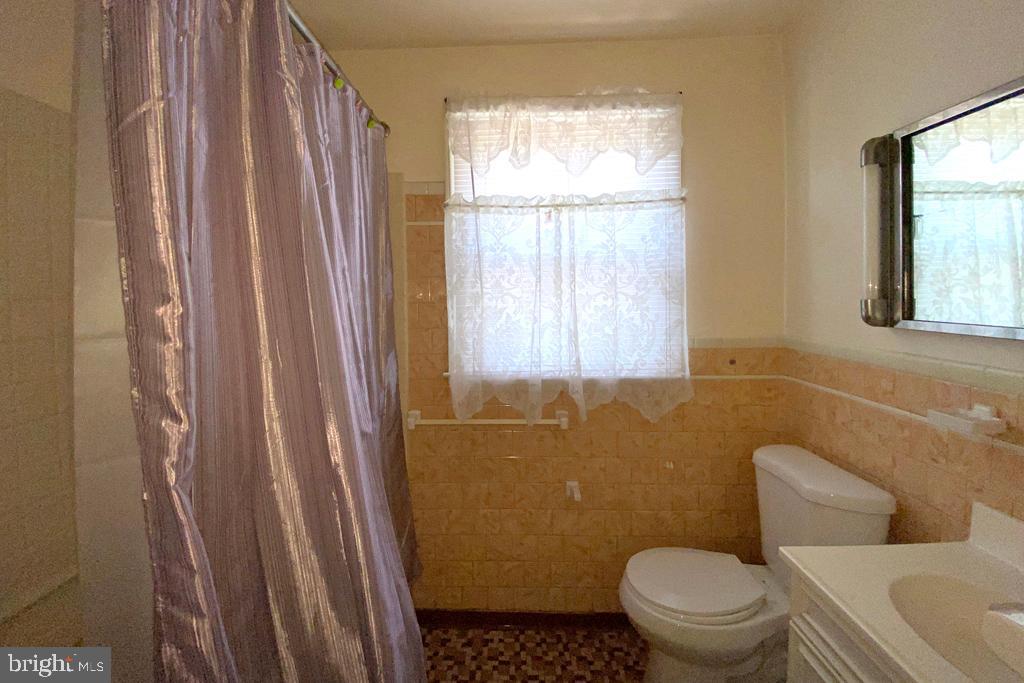 1610 Ingram Road Baltimore, MD 21239 - Photo 12 of 14