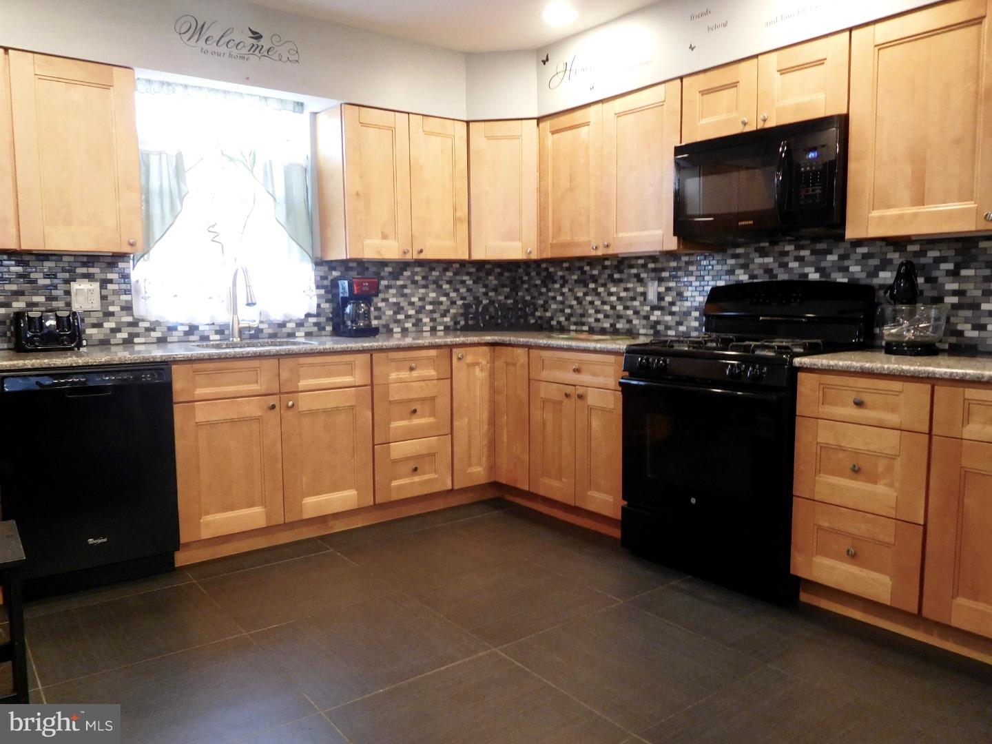 915 Tasker Street Philadelphia, PA 19148 - Photo 4 of 16 Gallery Image 4