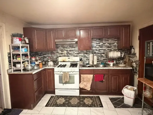 $74,900 | 38 Lathrop Street, Buffalo, NY 14212