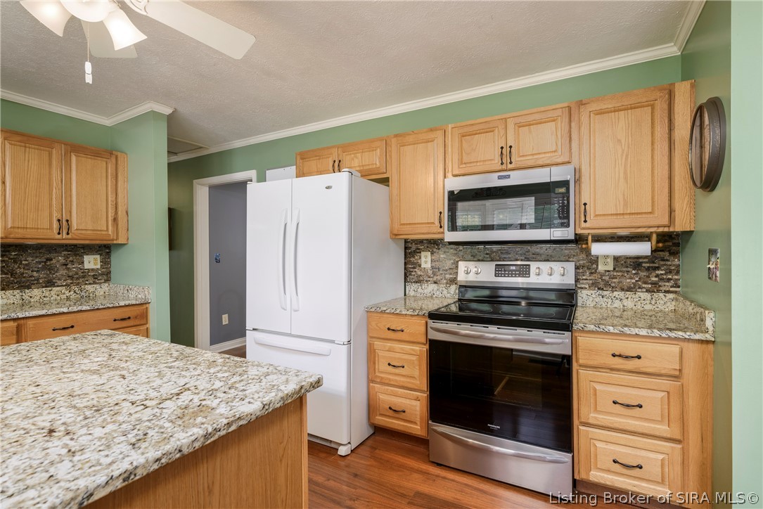 7120 Peach Tree Lane Georgetown, IN 47122 - Photo 9 of 33