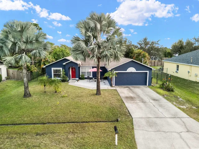 $385,000 | 314 Southwest De Gouvea Terrace, Port St. Lucie, FL 34984