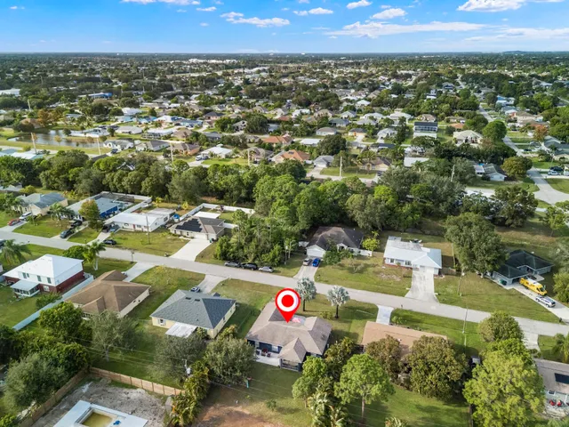 $385,000 | 314 Southwest De Gouvea Terrace, Port St. Lucie, FL 34984