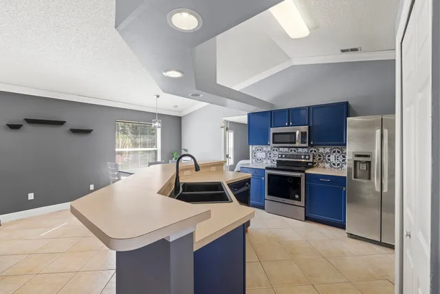 $385,000 | 314 Southwest De Gouvea Terrace, Port St. Lucie, FL 34984