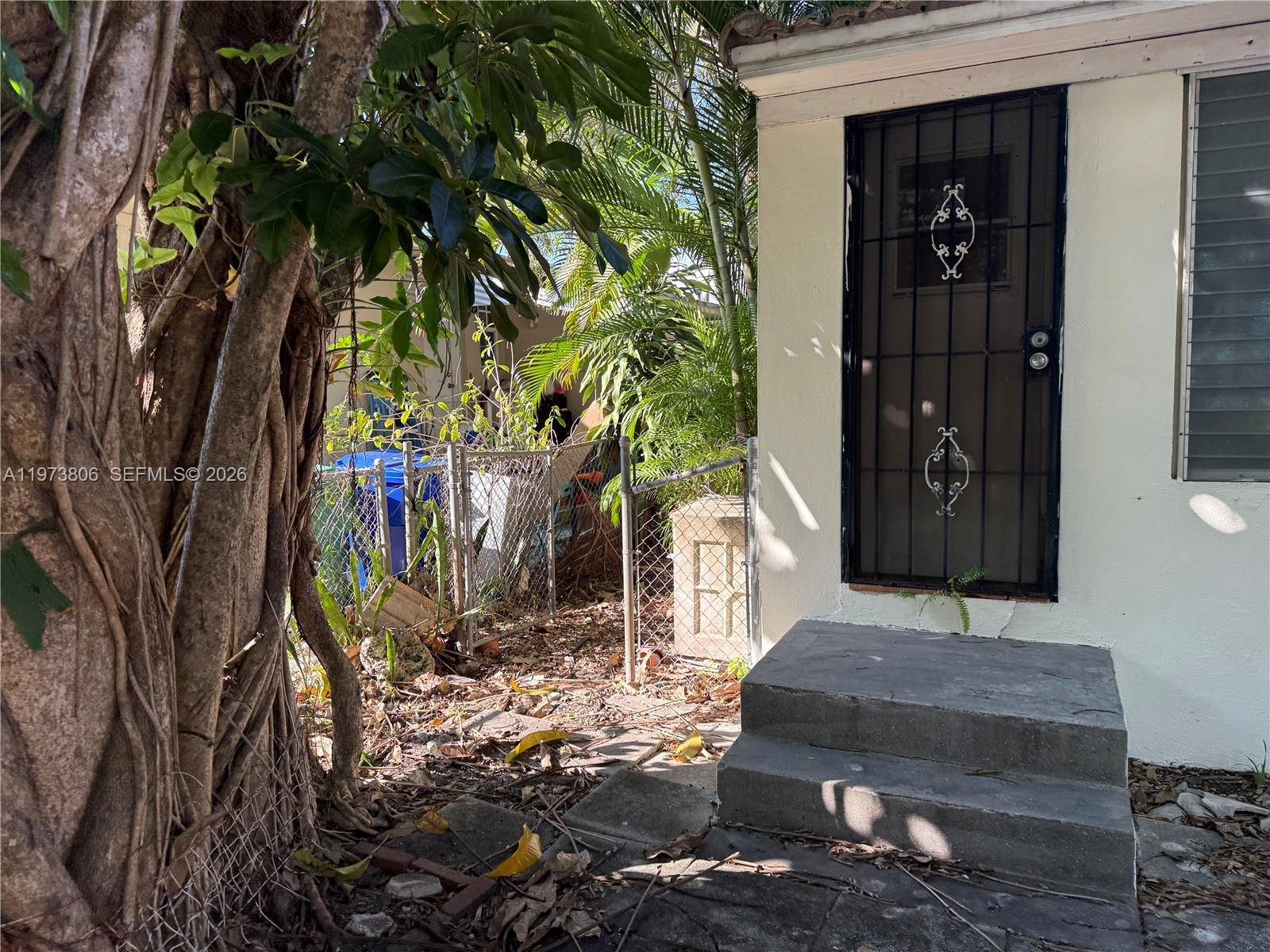2750 Southwest 26th Street Miami, FL 33133 - Photo 12 of 17