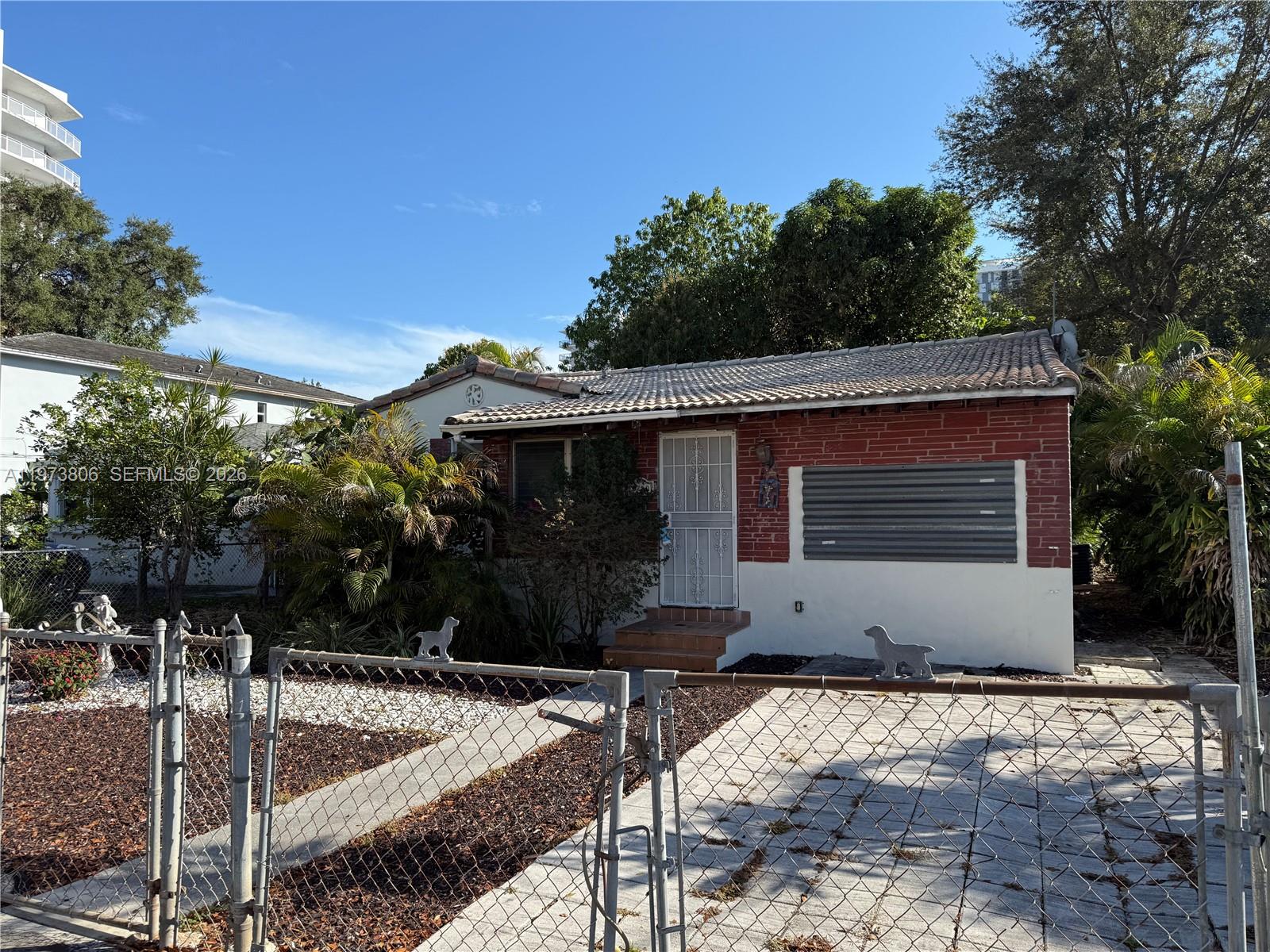 2750 Southwest 26th Street Miami, FL 33133 - Photo 3 of 17