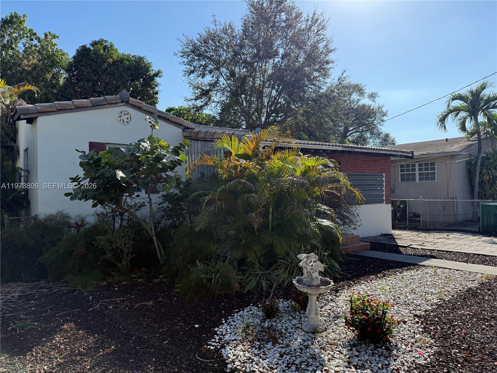2750 Southwest 26th Street Miami, FL 33133 - Photo 4 of 17