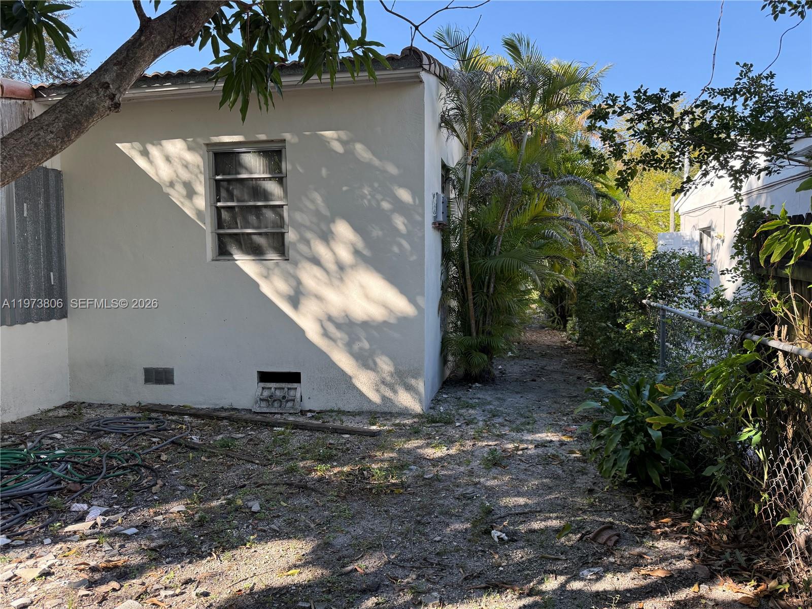 2750 Southwest 26th Street Miami, FL 33133 - Photo 10 of 17