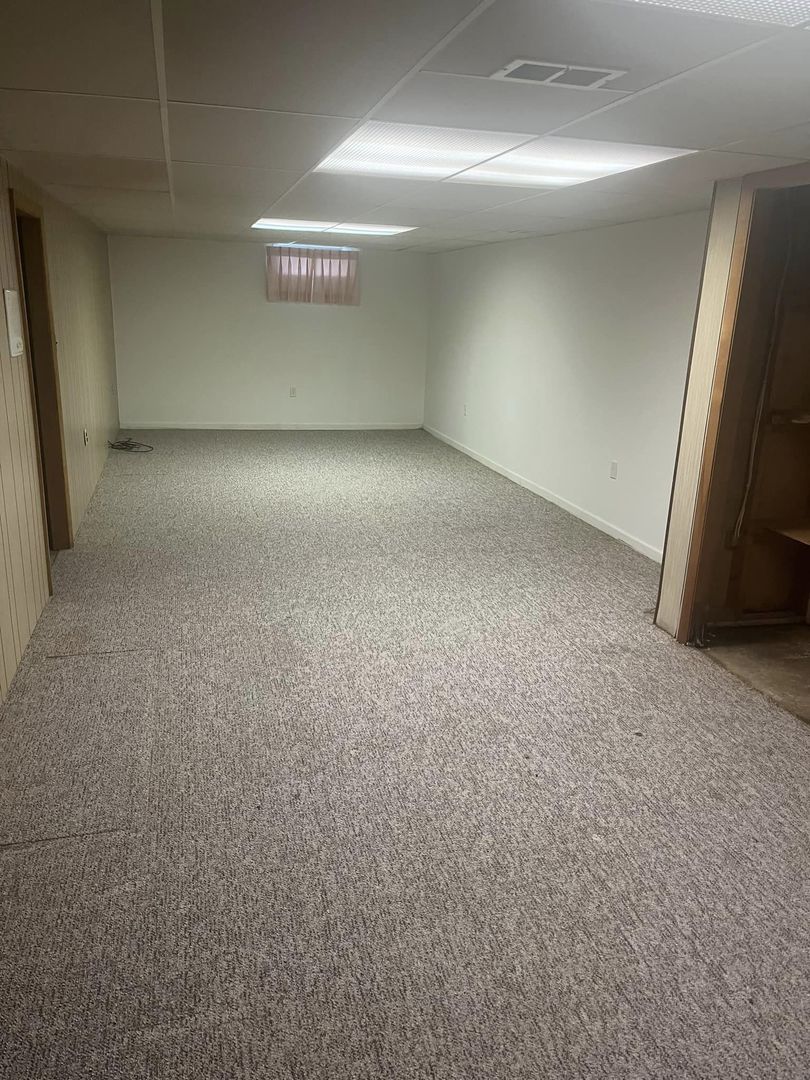 24 Brookwood Drive Normal, IL 61761 - Photo 10 of 12 a view of a hallway