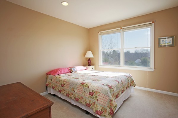 304 Robert Road Marlborough, MA 01752 - Photo 9 of 19 Gallery Image 9
