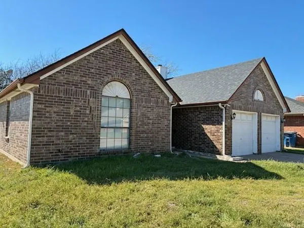 $2,179 | 6759 Mountain Cedar Lane, Dallas, TX 75236