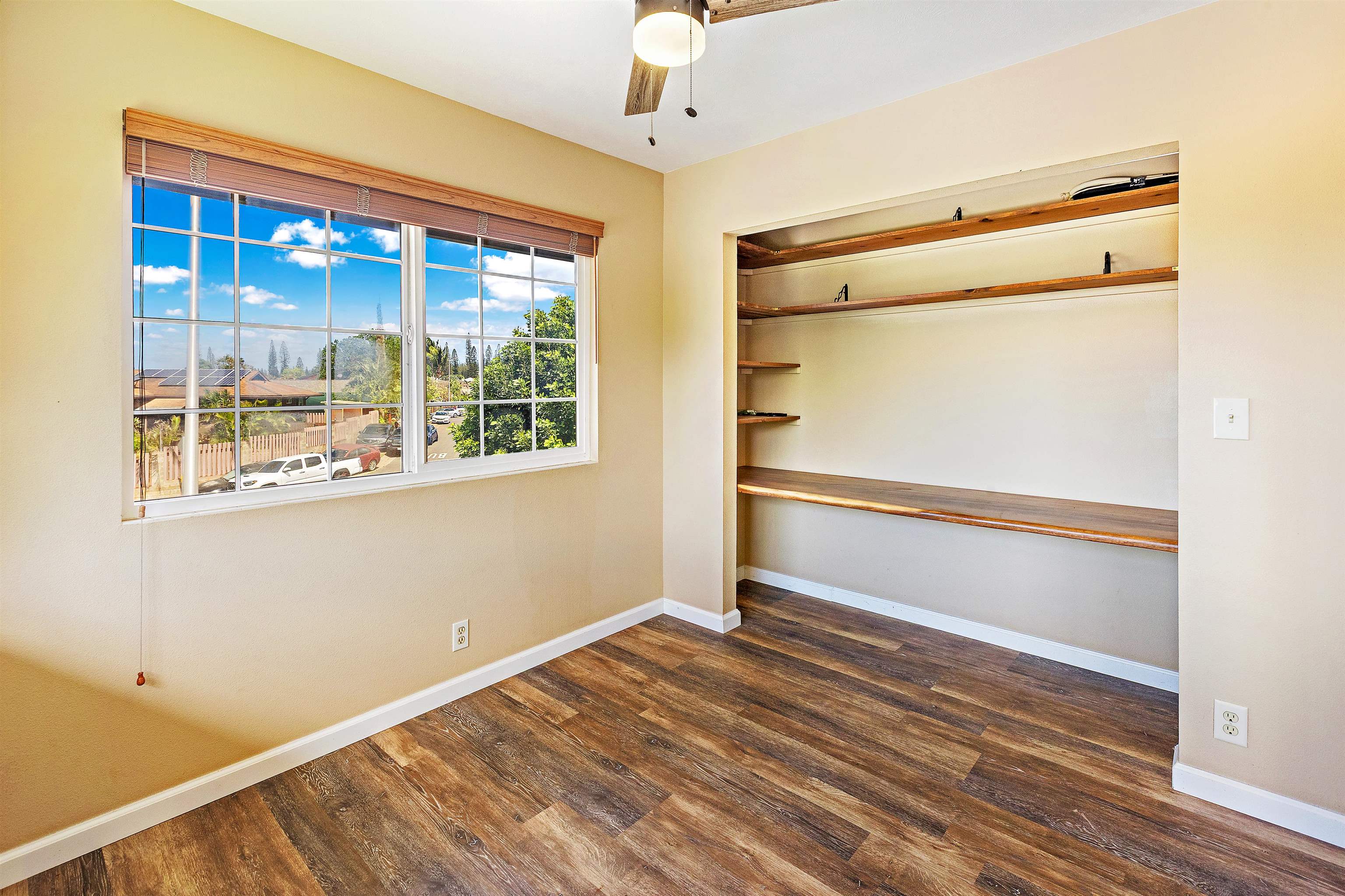 31 Pualu Loop Lahaina, HI 96761 - Photo 25 of 40 a view of an empty room with a window