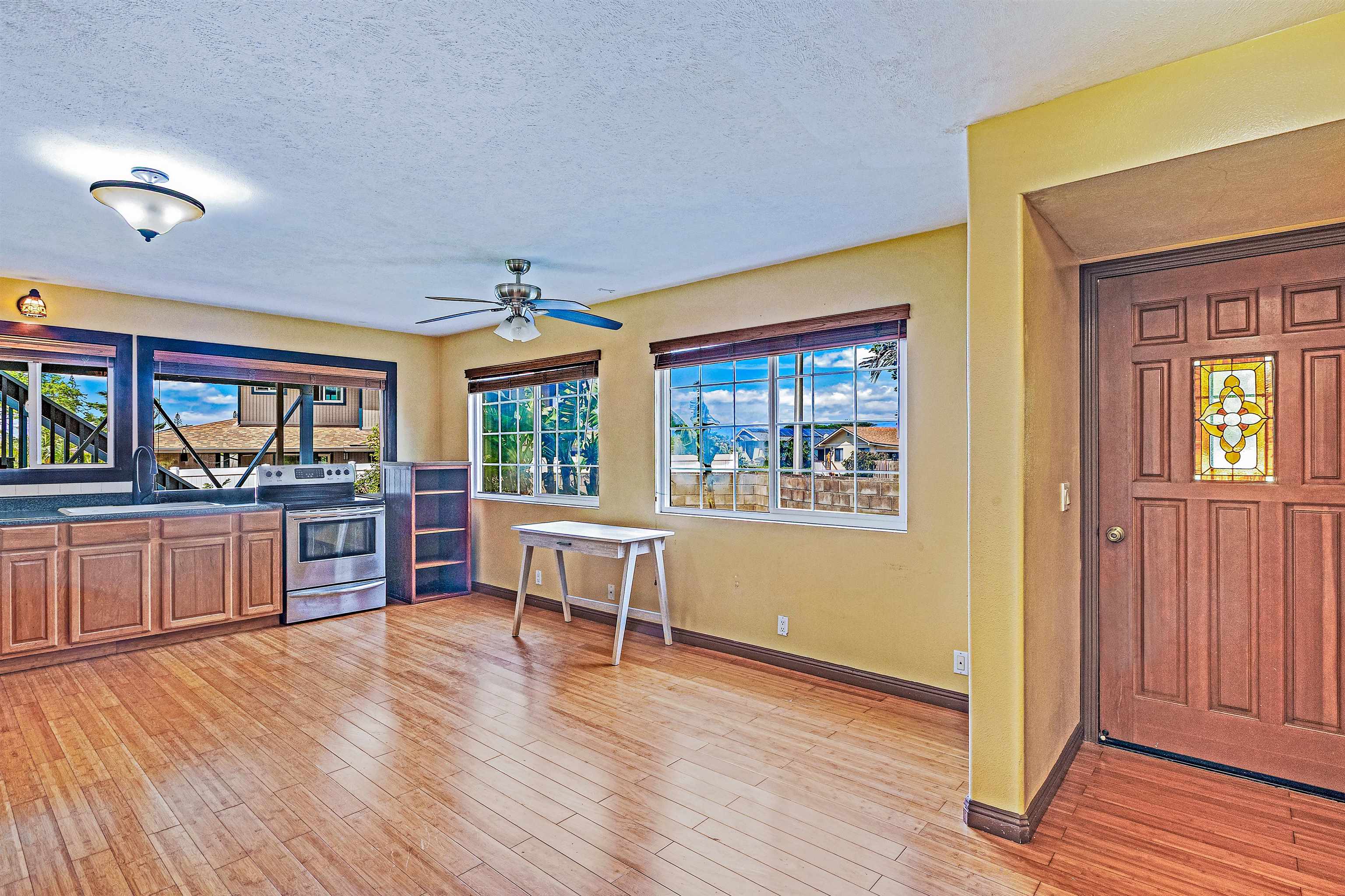 31 Pualu Loop Lahaina, HI 96761 - Photo 32 of 40 a view of a livingroom with furniture window and wooden floor