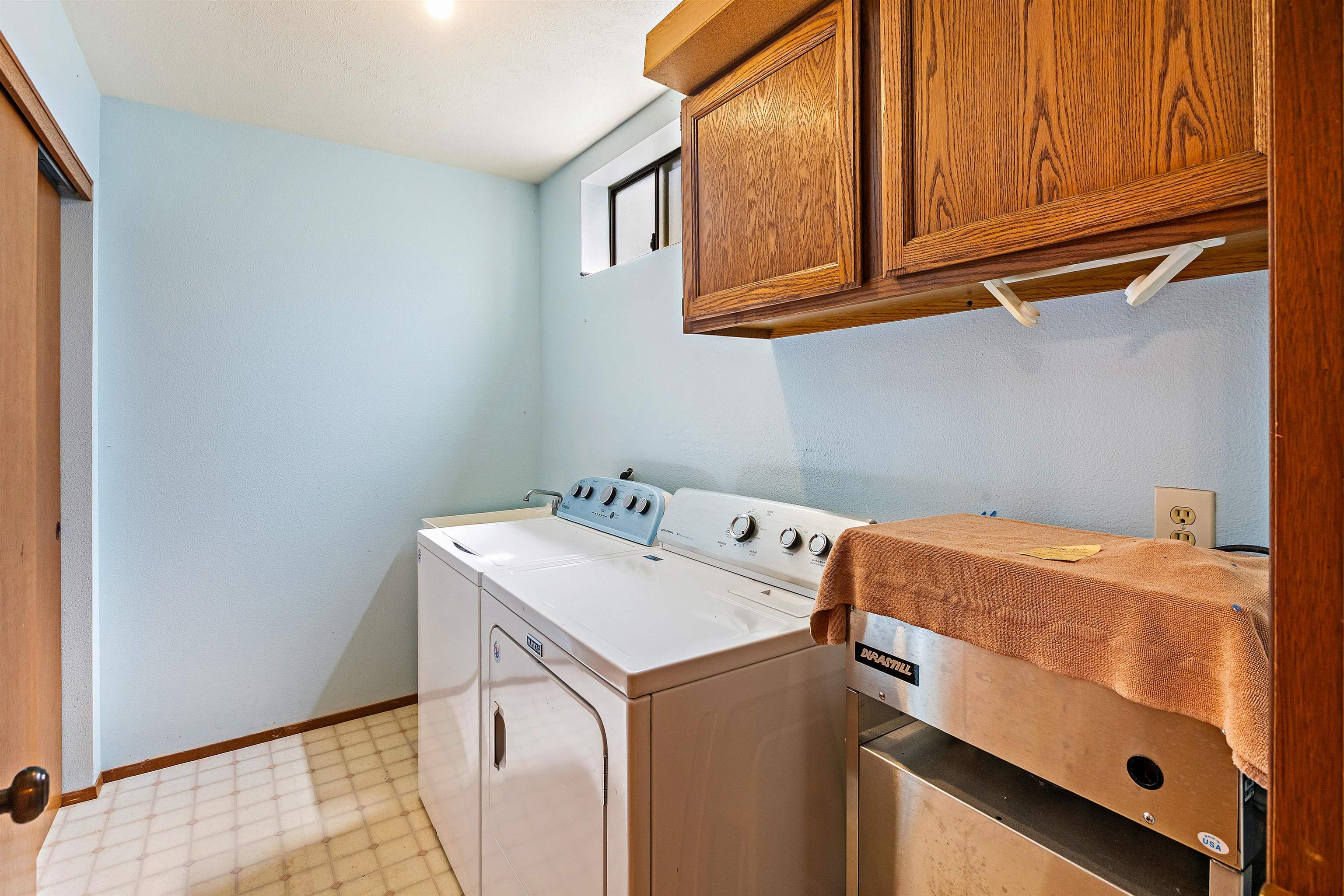 31 Pualu Loop Lahaina, HI 96761 - Photo 39 of 40 a utility room with dryer and washer