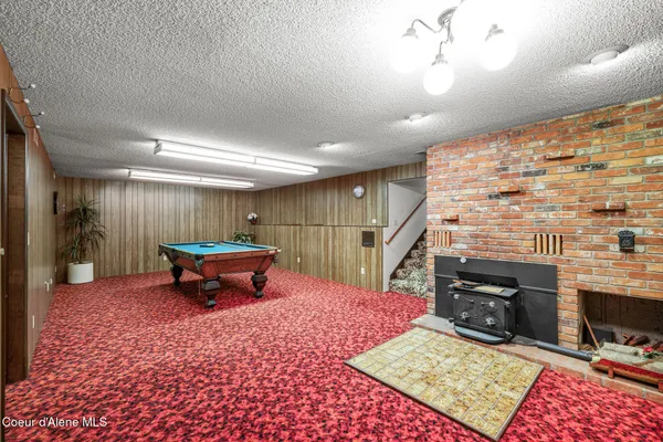 $585,000 | 301 Woodland Drive, Pinehurst, ID 83850