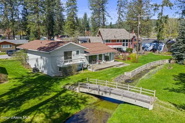 $585,000 | 301 Woodland Drive, Pinehurst, ID 83850