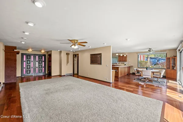 $585,000 | 301 Woodland Drive, Pinehurst, ID 83850
