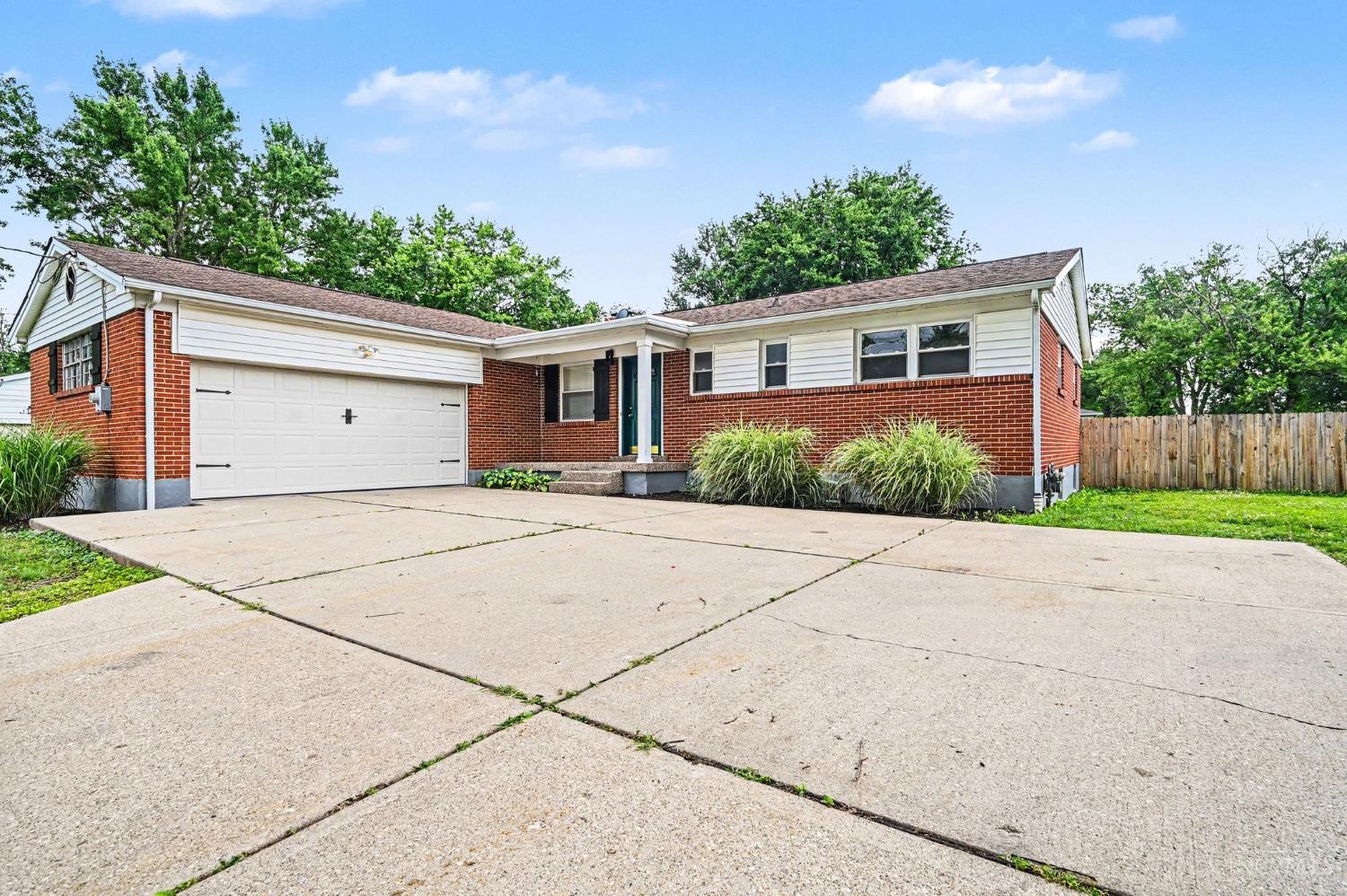 12175 Snider Road Cincinnati, OH 45249 - Photo 3 of 38