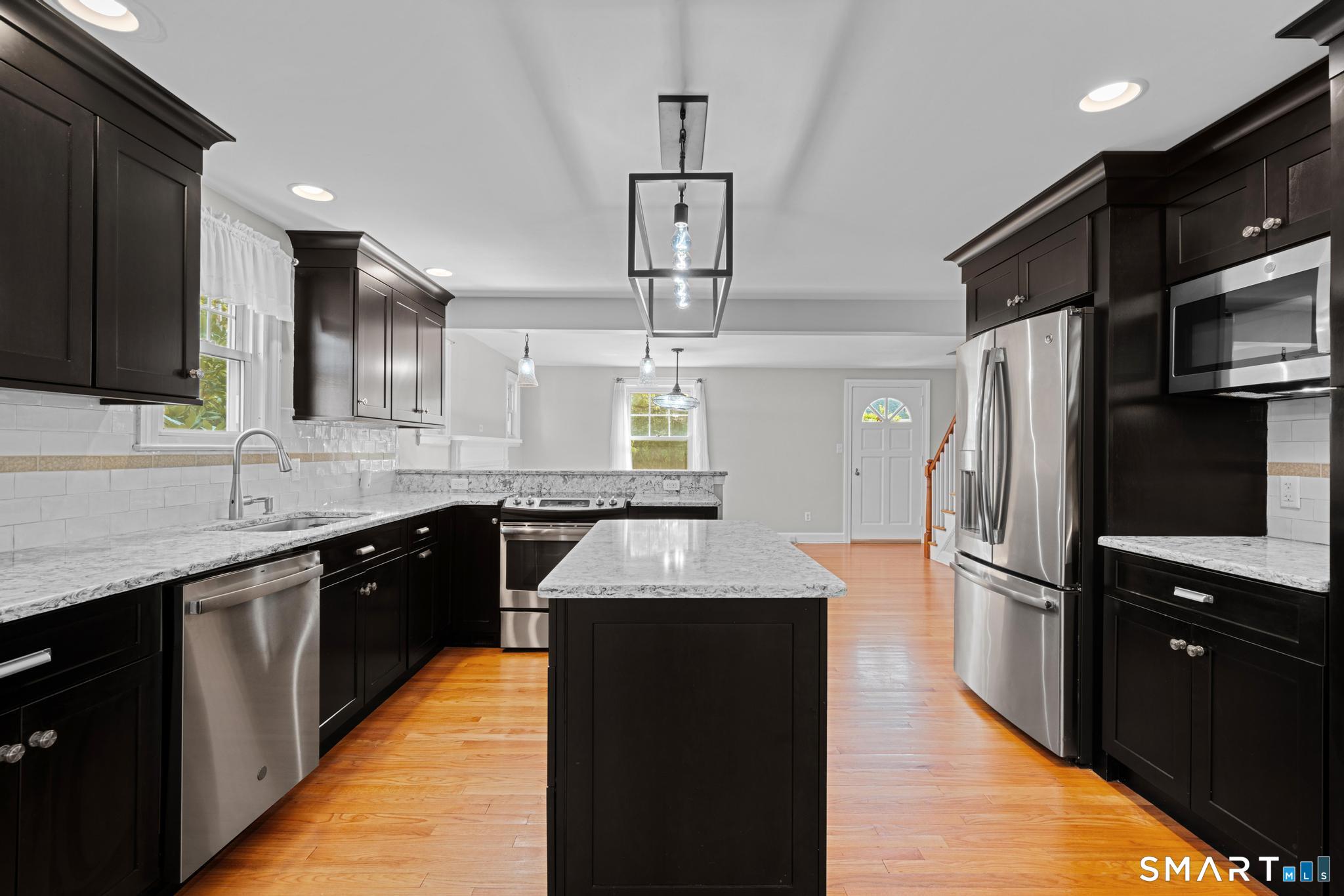 28 Horton Road Manchester, CT 06042 - Photo 13 of 40