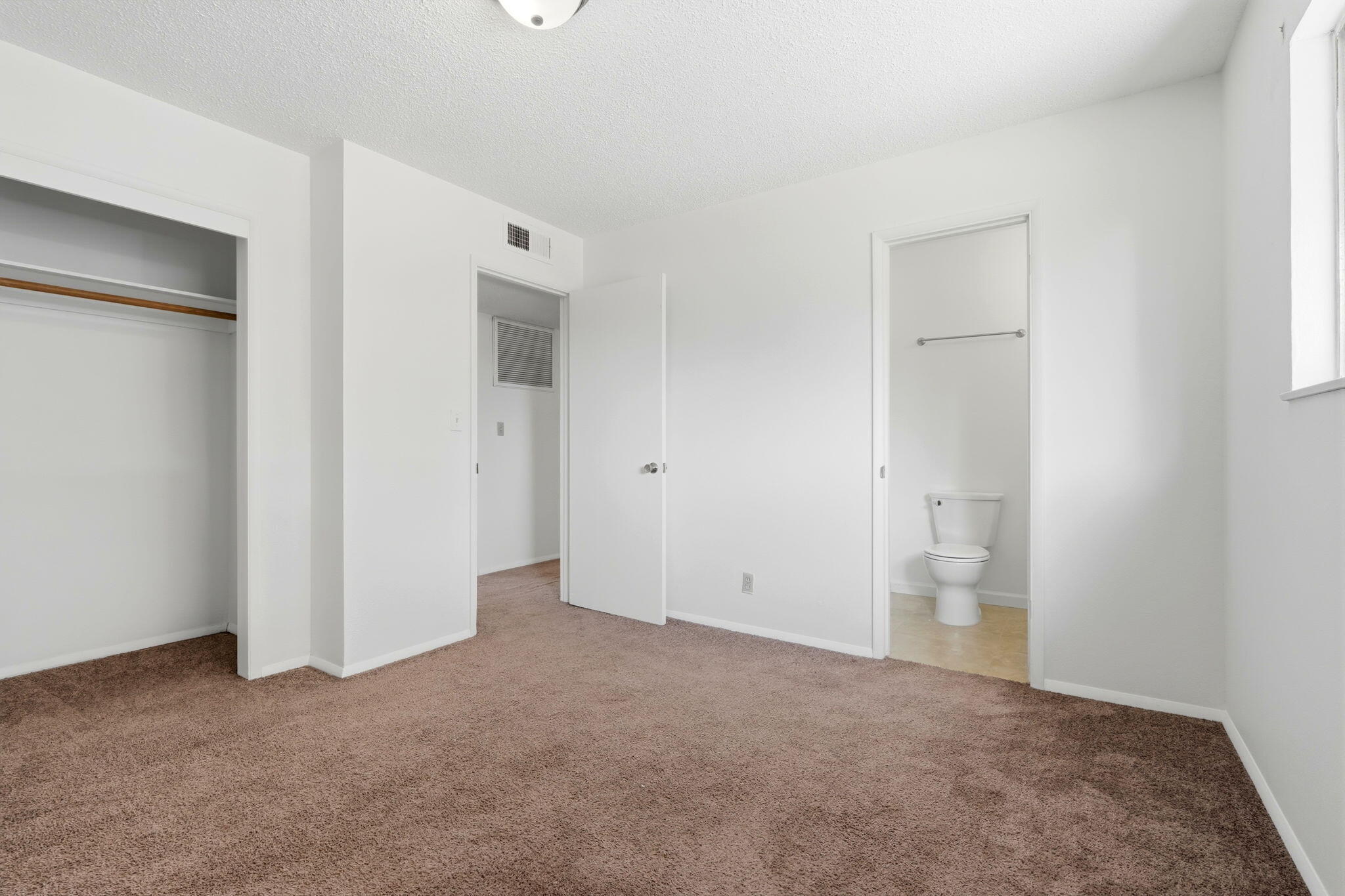 1123 East Washington Avenue Reedley, CA 93654 - Photo 40 of 54 41-1123_E_Washington_Ave_040