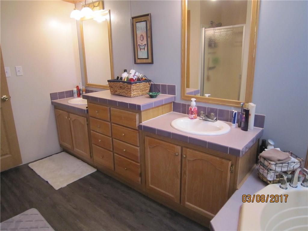 113 Braddock Road Smithfield, PA 15478 - Photo 17 of 24 MASTER BATH-DOUBLE BOWL SINKS
