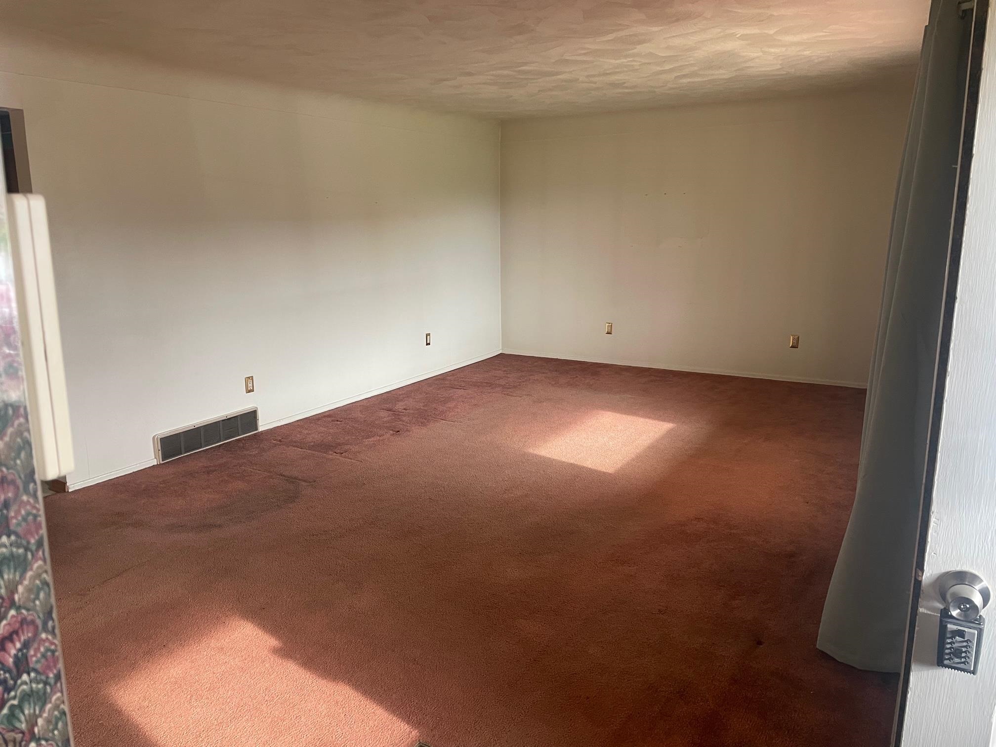 5110 Lennon Road Flint, MI 48532 - Photo 6 of 20 50096888-5.JPG
