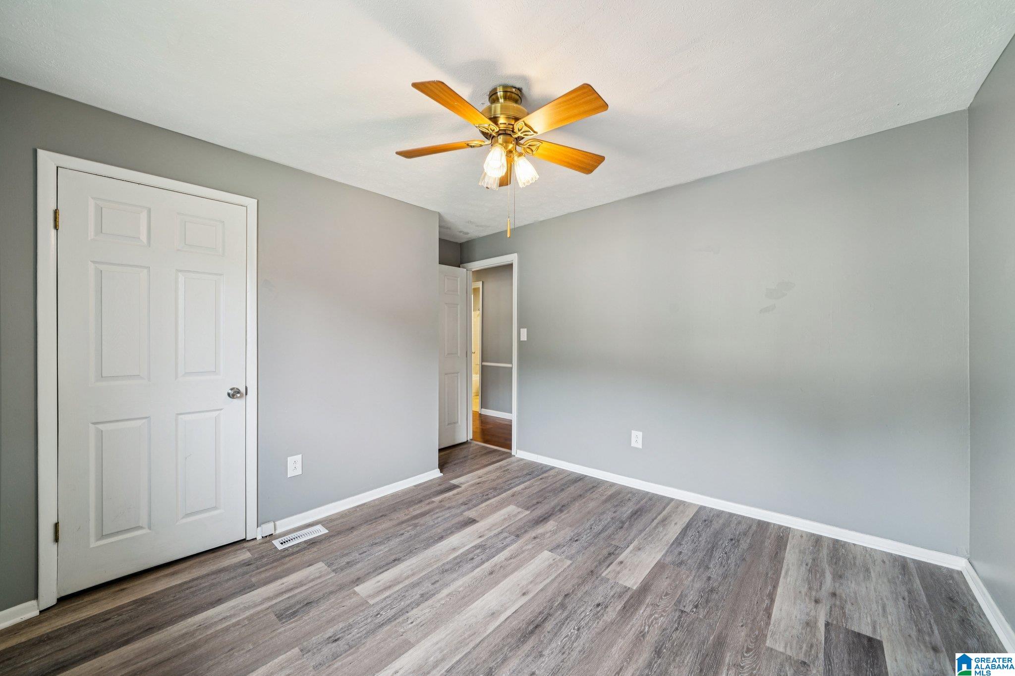 5327 Dixieland Road Birmingham, AL 35210 - Photo 17 of 37