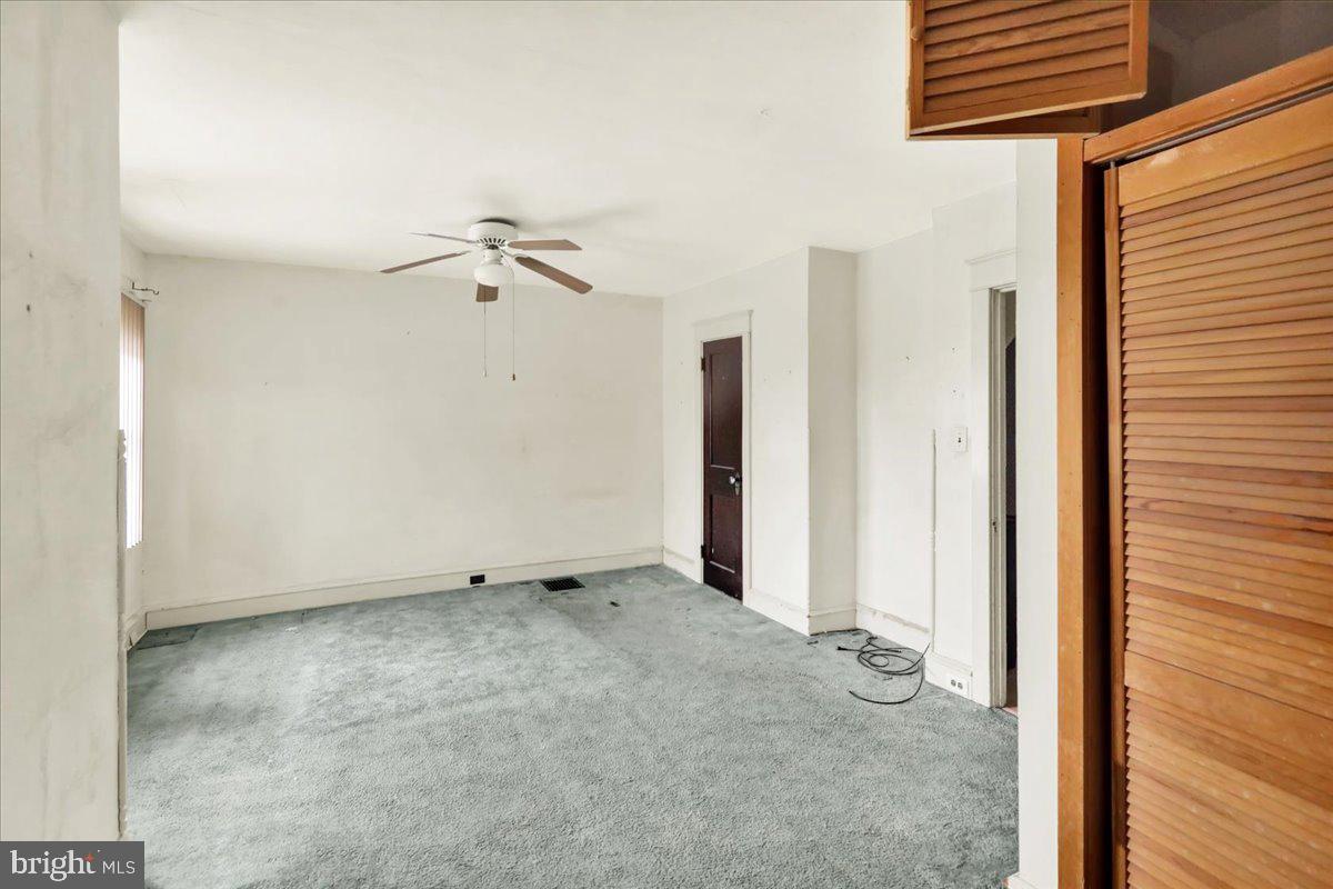 1525 North 14th Street Reading, PA 19604 - Photo 13 of 28 a view of an empty room