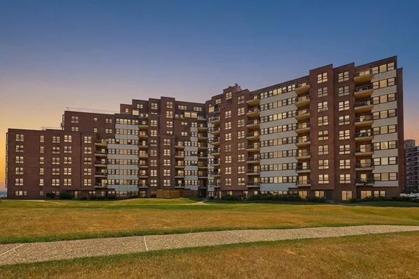 $619,900 | 1 Seal Harbor Road, Unit 116, Winthrop, MA 02152