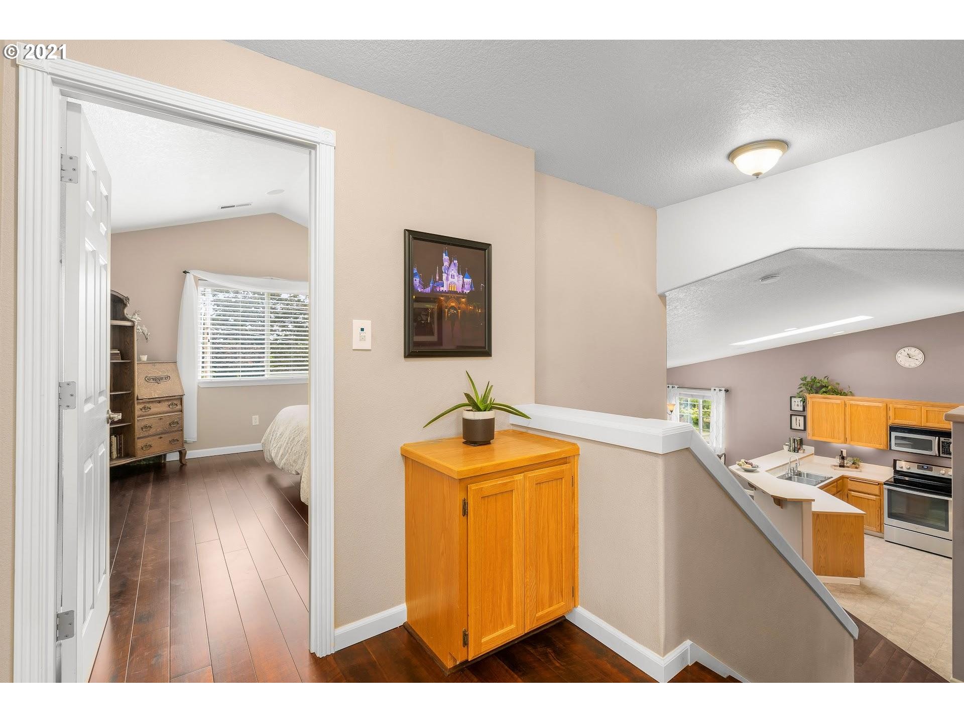 17896 Southwest Bryan Way Beaverton, OR 97007 - Photo 14 of 30 Gallery Image 14