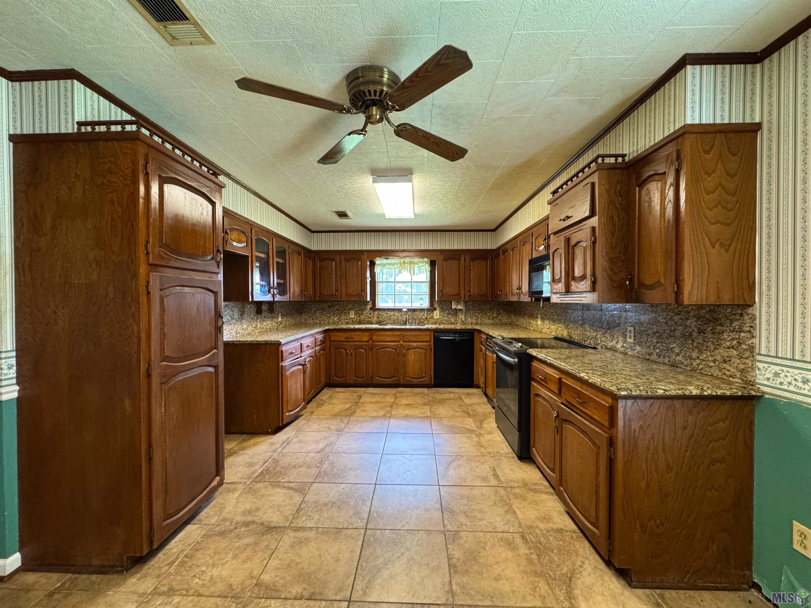 305 Snead Street Berwick, LA 70342 - Photo 6 of 13