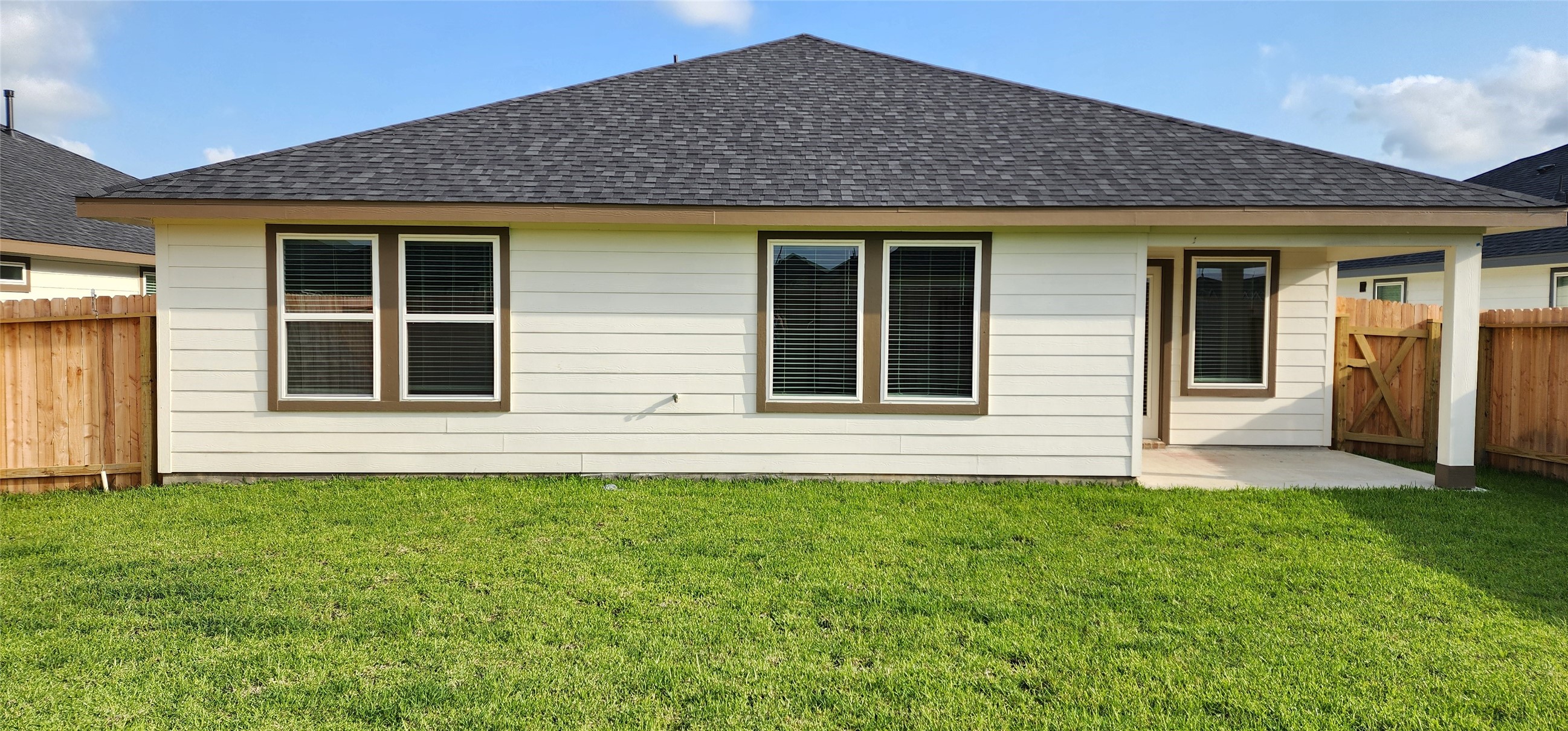 1107 Toledo Bend Pass Rosharon, TX 77583 - Photo 27 of 30 Backyard