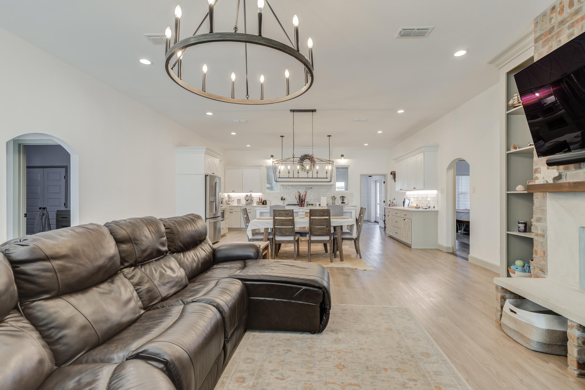 4018 137th Street Lubbock, TX 79423 - Photo 14 of 50 4018-137th-St_Lubbock-TX_28_Living-Room