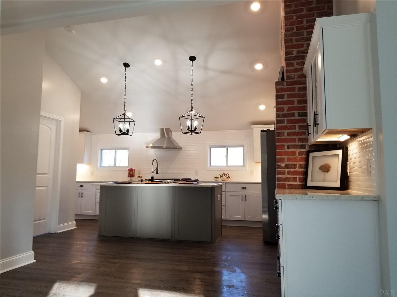 329 Gamarra Road Pensacola, FL 32503 - Photo 13 of 50 Gallery Image 13