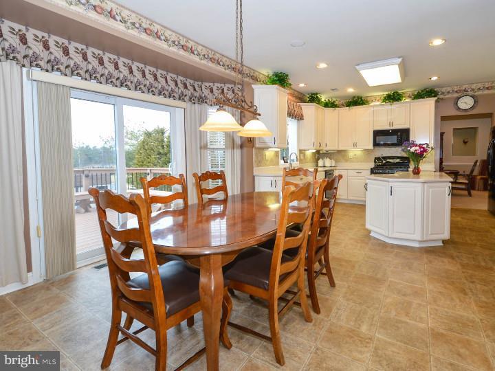 16 Kulp Road East Chalfont, PA 18914 - Photo 5 of 24 Breakfast Room