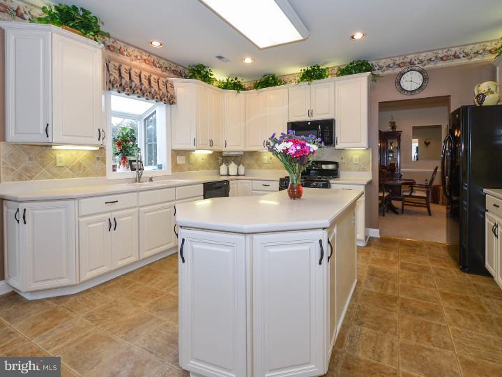 16 Kulp Road East Chalfont, PA 18914 - Photo 6 of 24 Kitchen