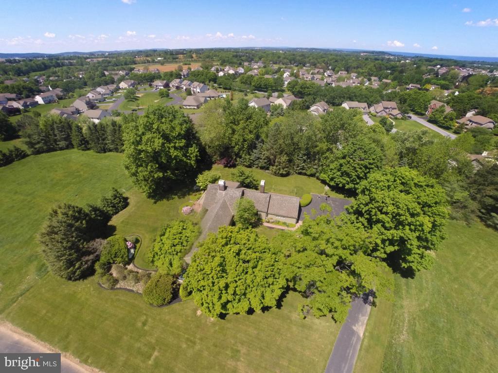 1807 Fieldcrest Road, Unit 125 Lebanon, PA 17042 - Photo 4 of 41 Gallery Image 4