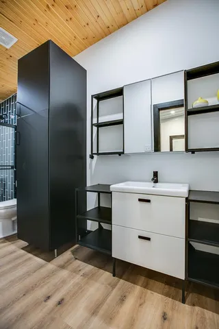 a view of entryway and hall