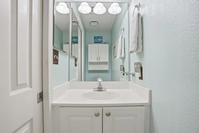 a view of a tennis court