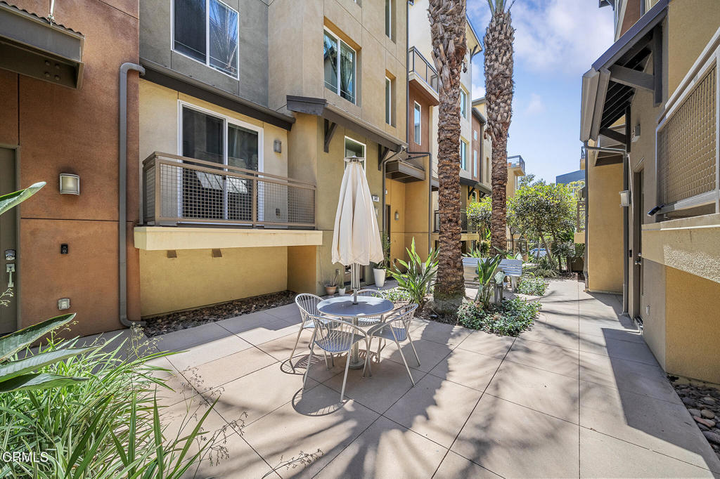 573 Rockefeller Irvine, CA 92612 - Photo 3 of 39 DSC03552