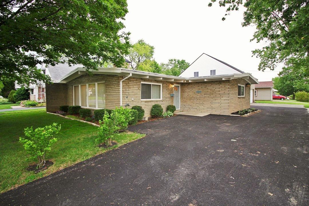 3210 Eakin Road Columbus, OH 43204 - Photo 2 of 27 Gallery Image 2