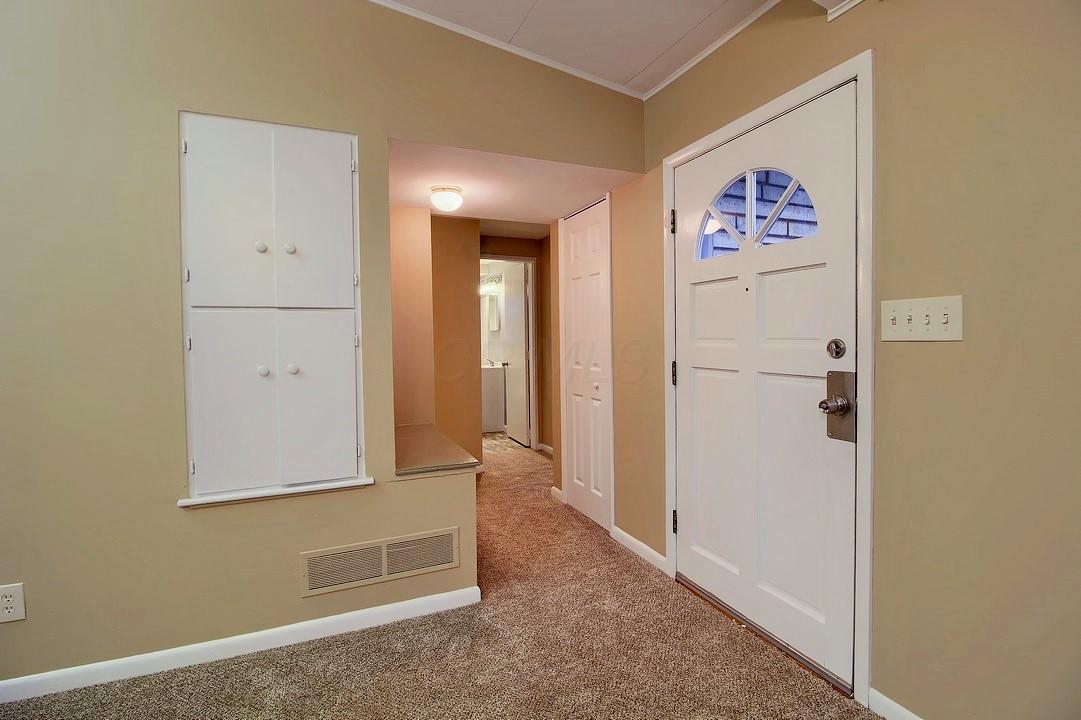 3210 Eakin Road Columbus, OH 43204 - Photo 4 of 27 Gallery Image 4