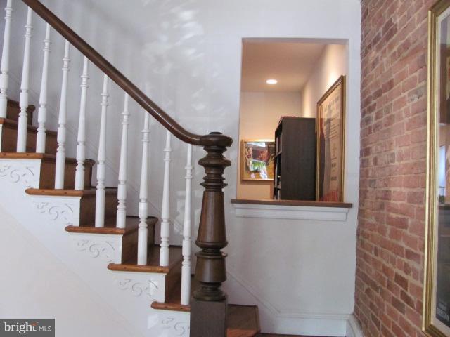 3630 Roland Avenue Baltimore, MD 21211 - Photo 8 of 30 Living Room