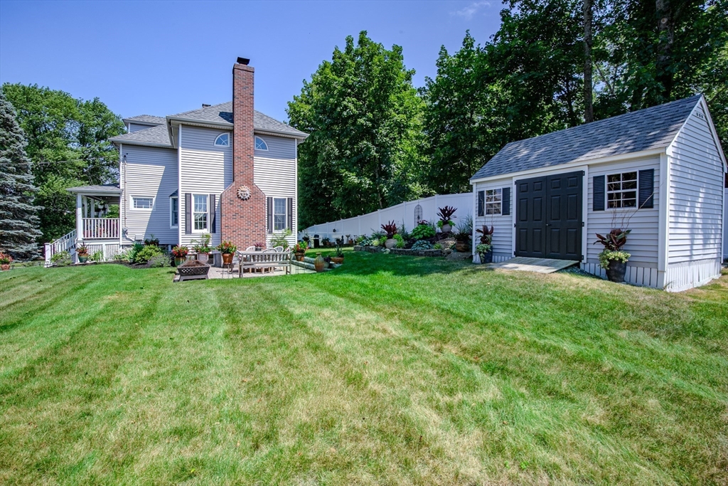 3 Topping Road Andover, MA 01810 - Photo 4 of 35 Gallery Image 4